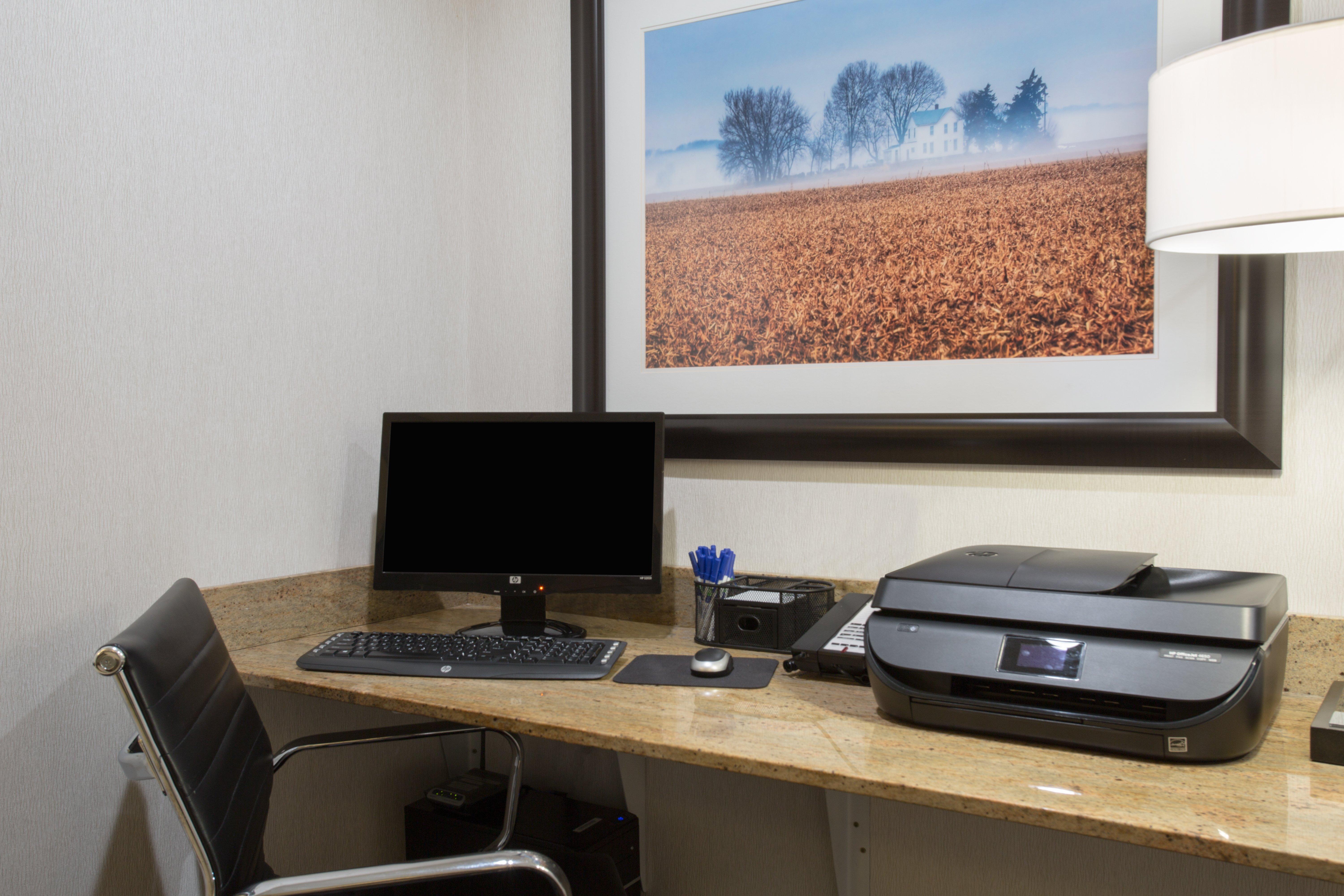 Holiday Inn Express Hotel & Suites Concordia Us 81 By Ihg Eksteriør bilde