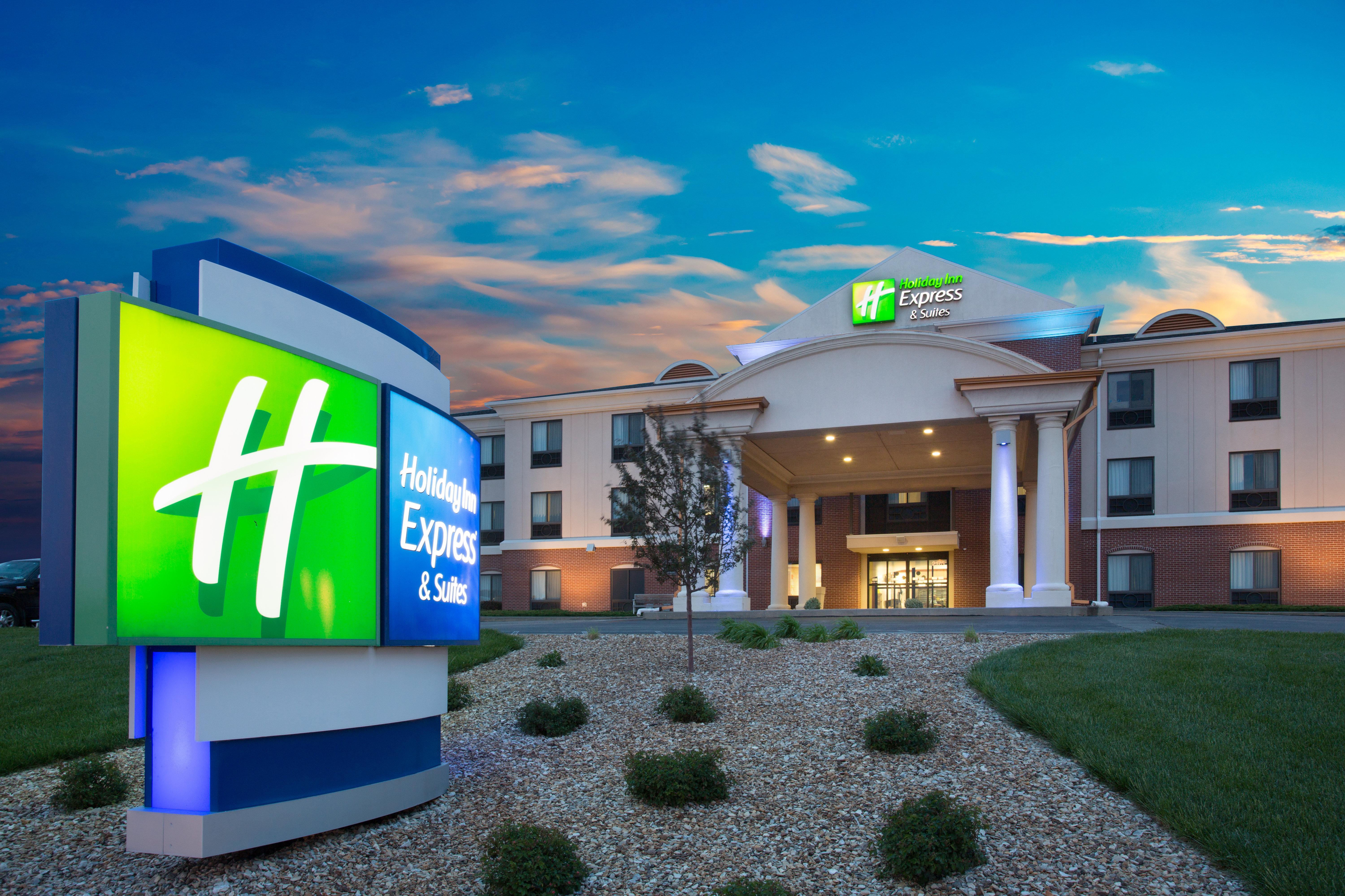 Holiday Inn Express Hotel & Suites Concordia Us 81 By Ihg Eksteriør bilde