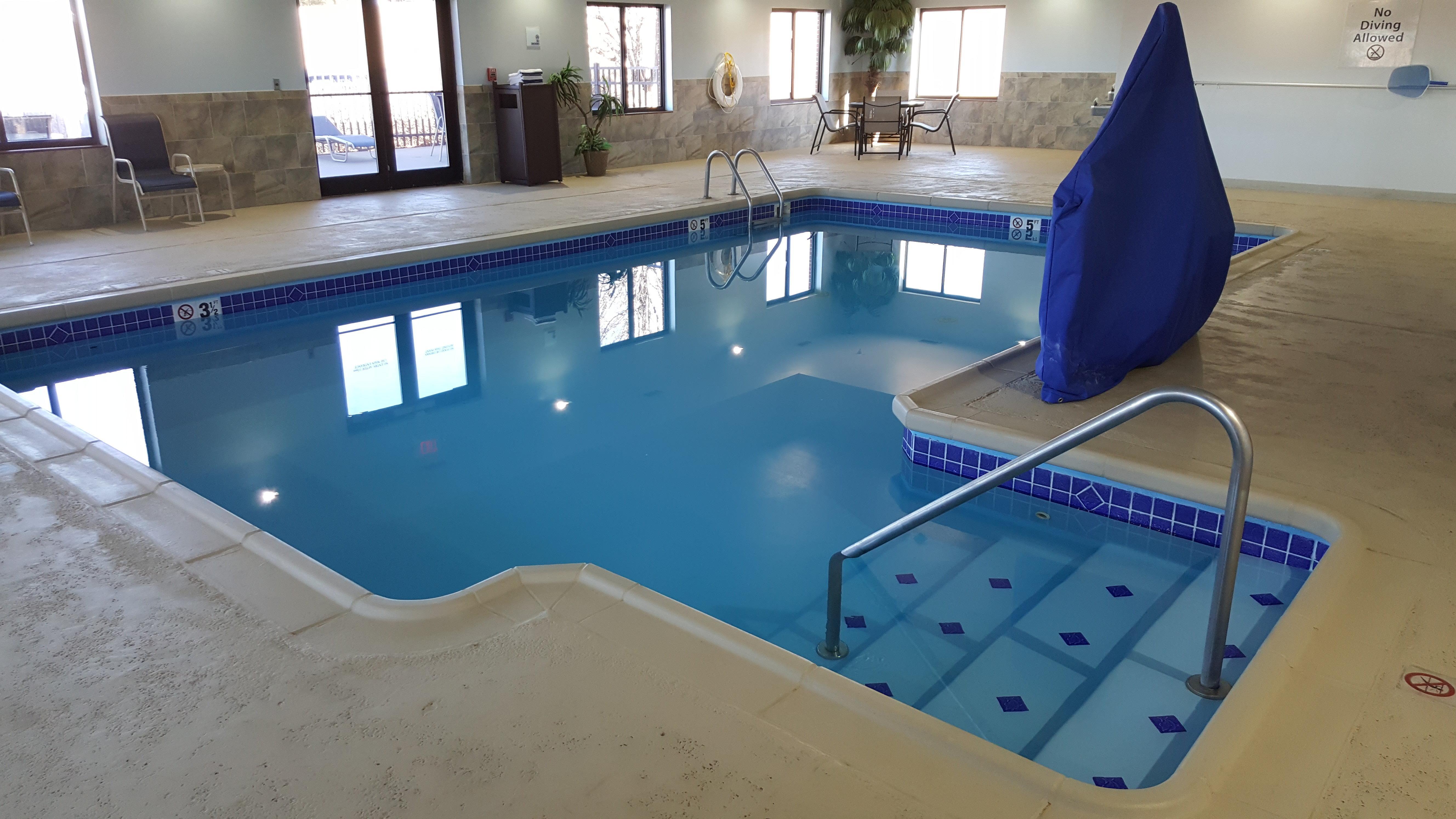 Holiday Inn Express Hotel & Suites Concordia Us 81 By Ihg Eksteriør bilde