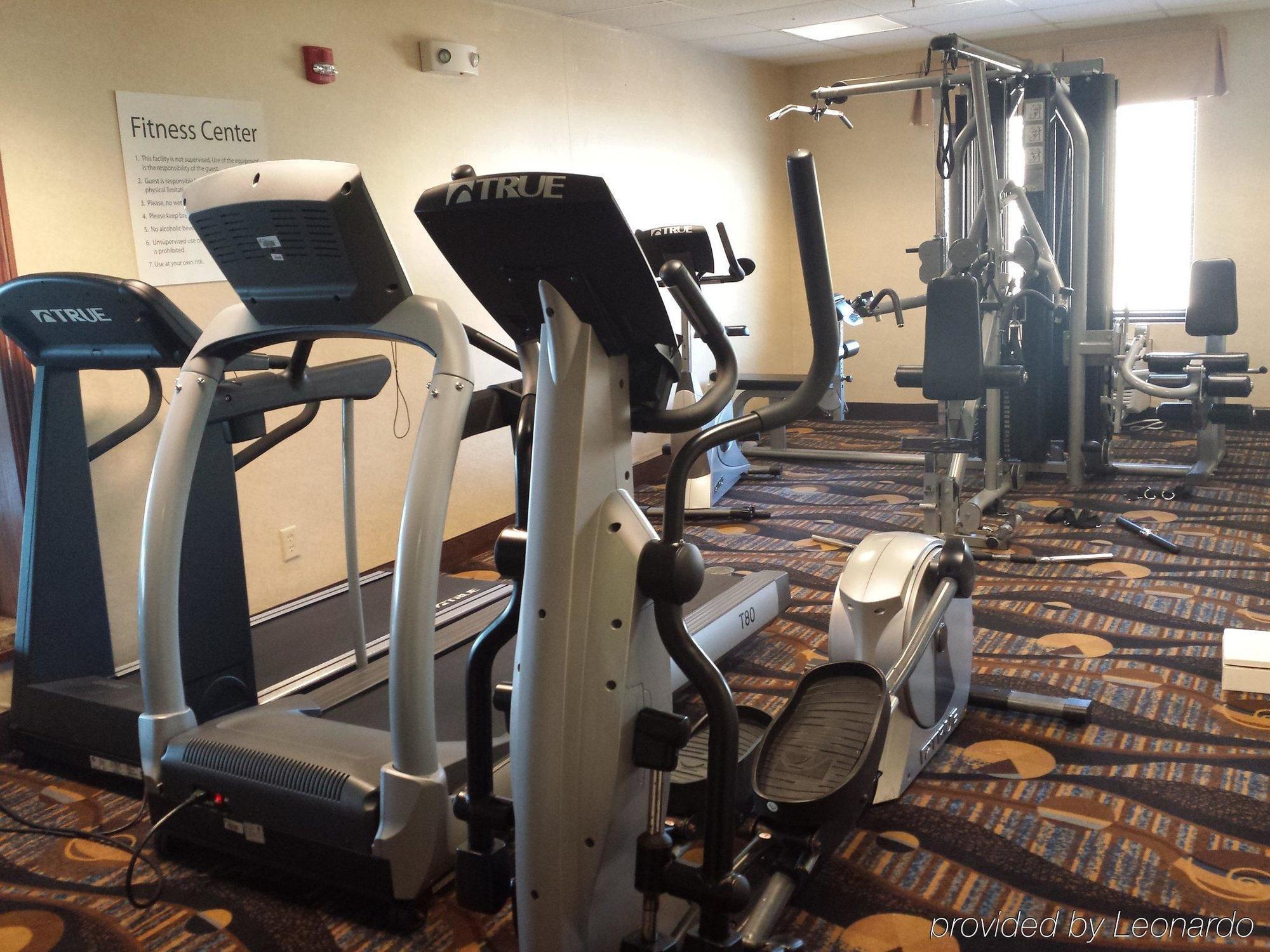 Holiday Inn Express Hotel & Suites Concordia Us 81 By Ihg Eksteriør bilde