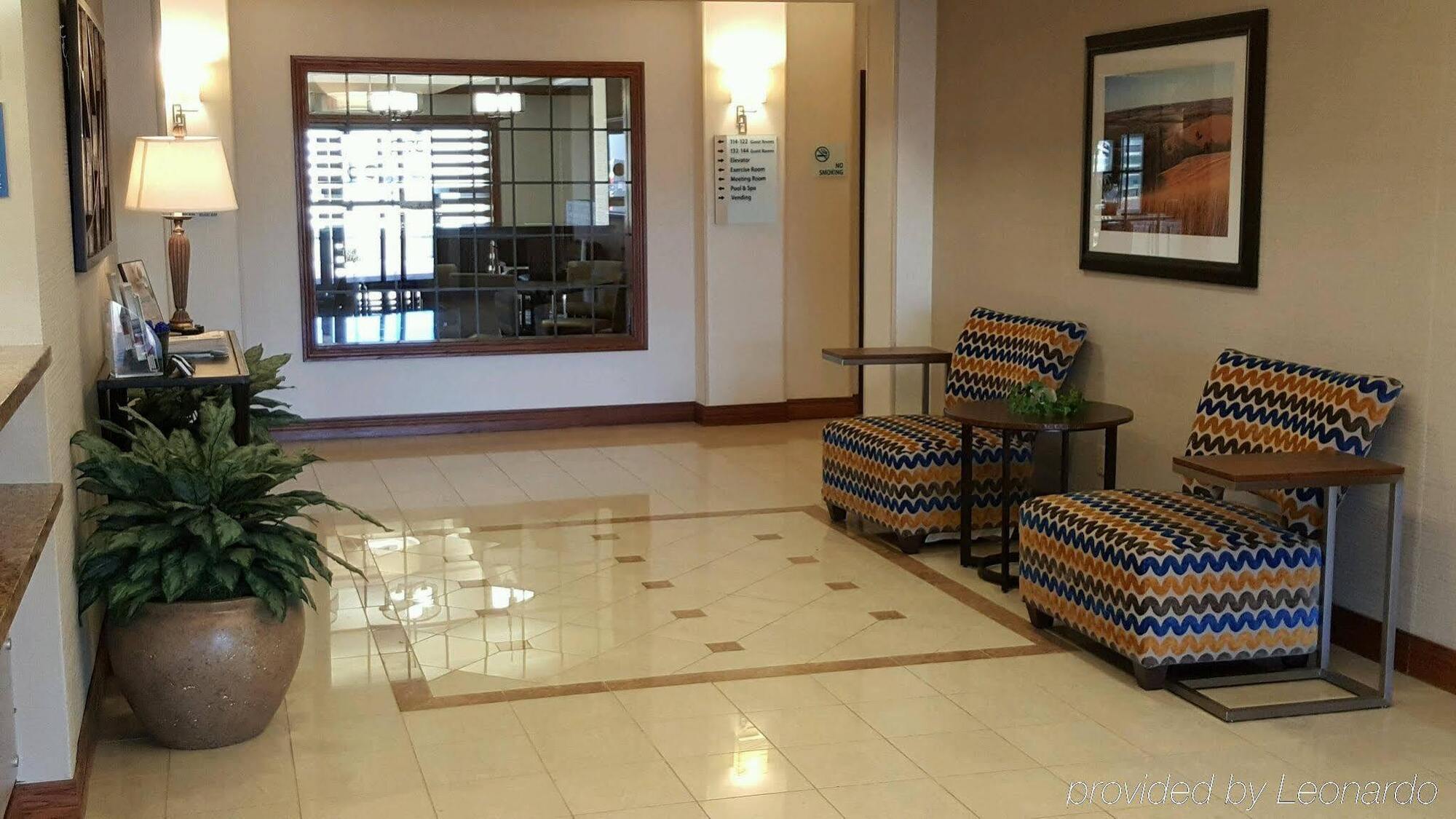 Holiday Inn Express Hotel & Suites Concordia Us 81 By Ihg Eksteriør bilde